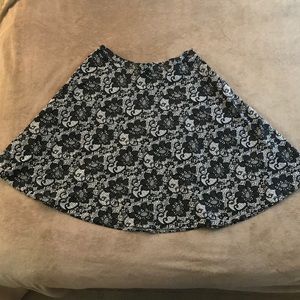 🖤 Flirty Midi Skirt 🖤